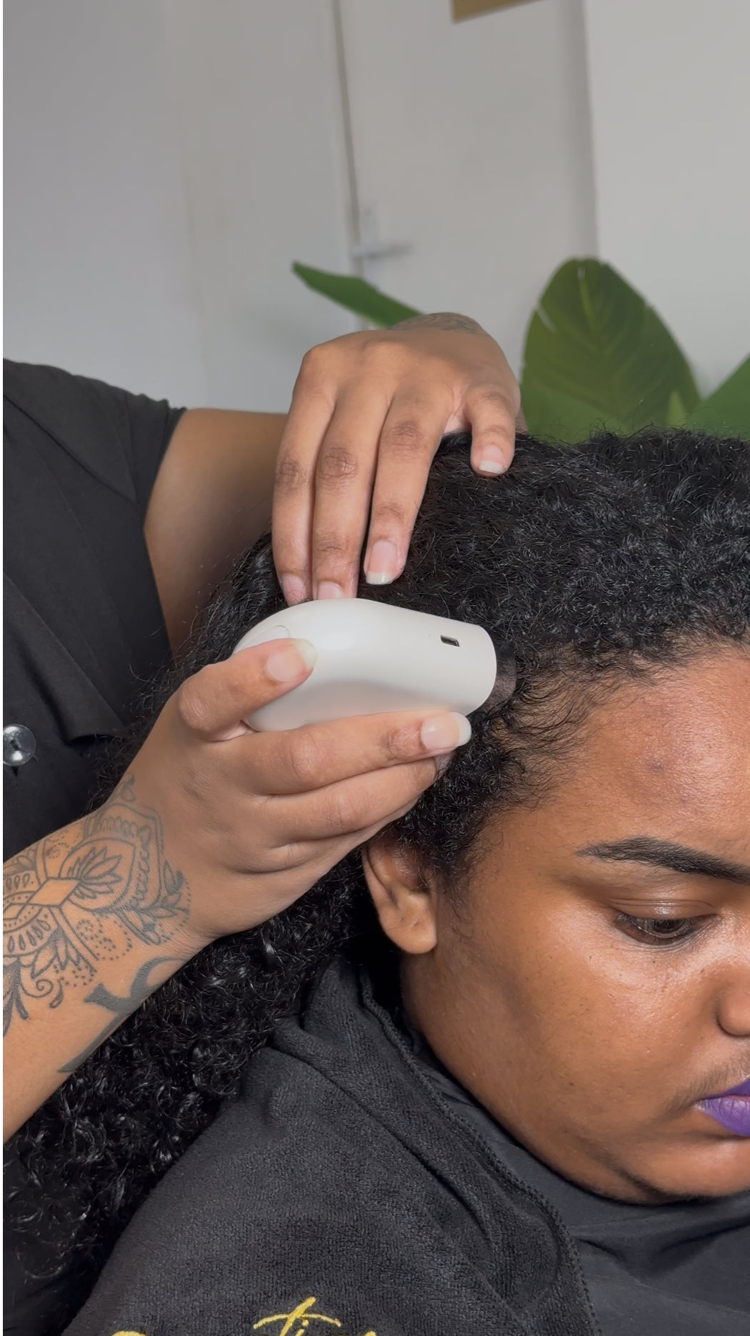 Diagnostic Capillaire & HairNeedling : La haute technologie au service du cheveu afro
